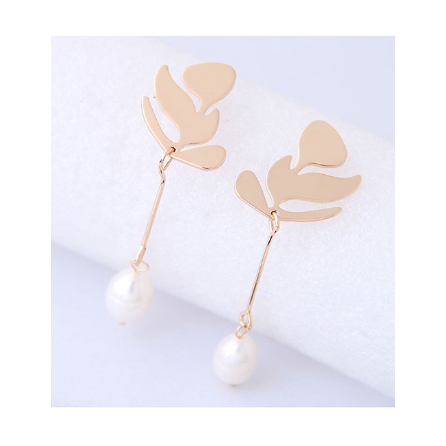 LRC Anting Tusuk Fashion Gold Metal Leaf Drop Earrings A57331