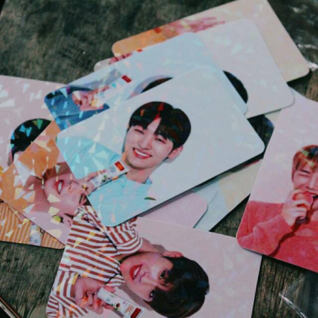 PHOTOCARD CUSTOM HOLOGRAM [1 SET ISI 25]