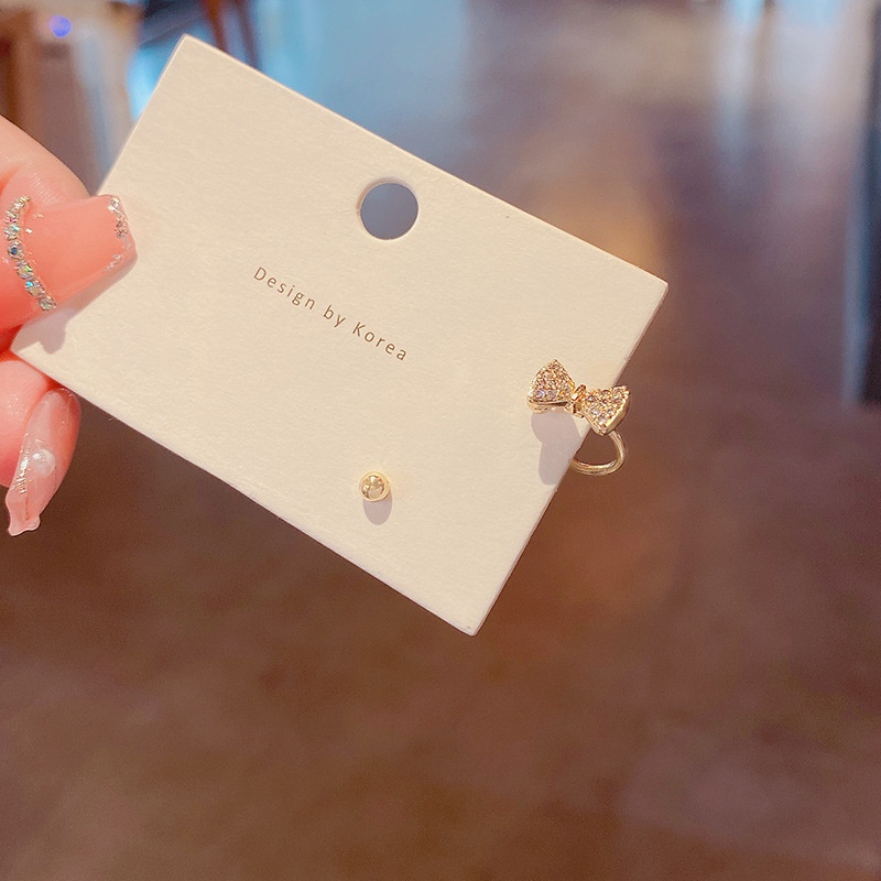 Anting Klip Desain Pita Bahan 925 silver needle Aksen Berlian