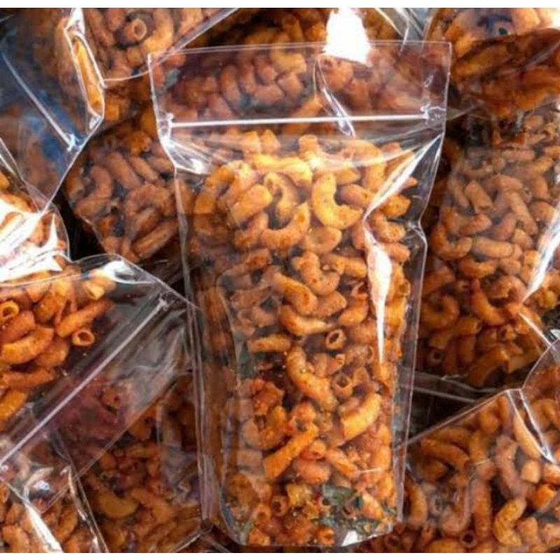 

keripik makaroni pedas/gurih