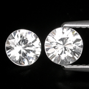 2.05 Ct Pair Diamond Cut 5.5 mm Natural White Color zircon ZN098