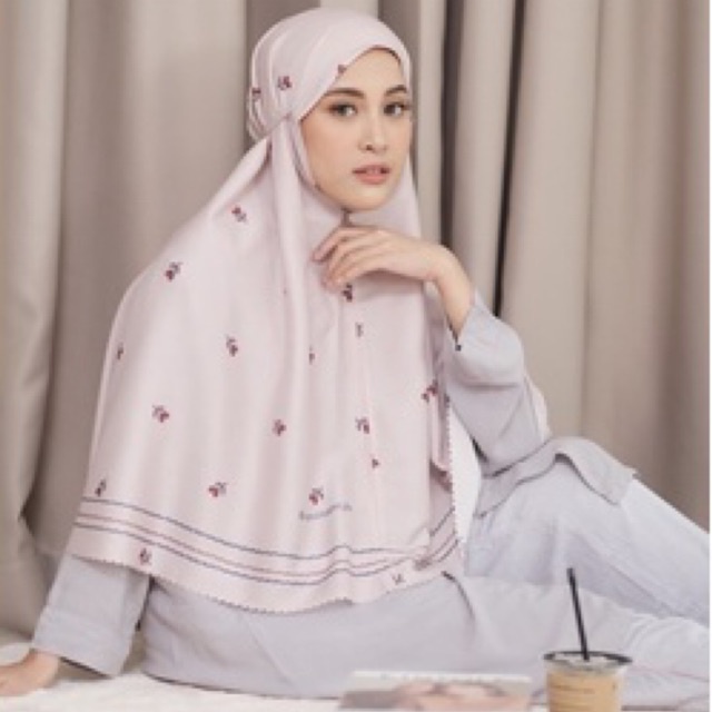 Everyday Bergo Vanilla Hijab