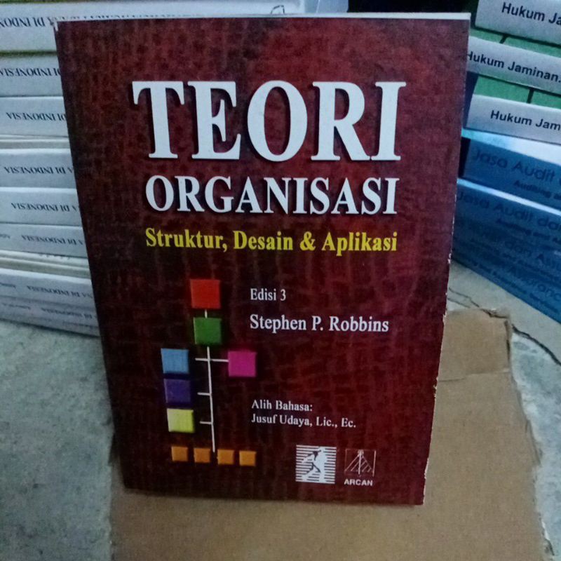 Teori Organisasi by Stephen P. Robbins