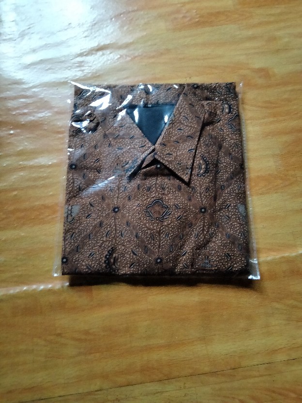 Sidomukti Sogan Pendek Kemeja Batik Pria Katun Primisima Full Furing