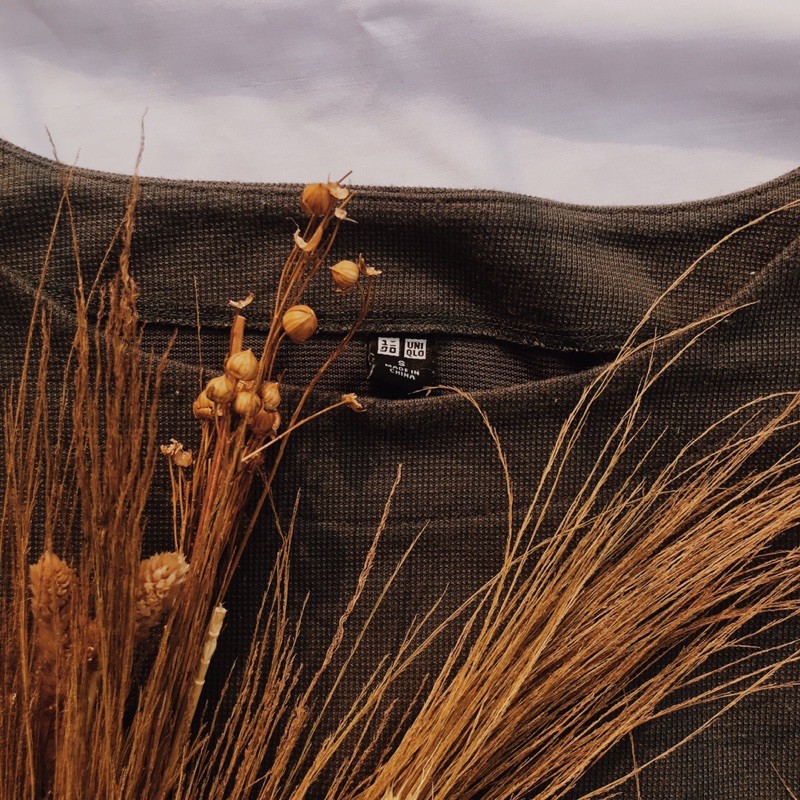 Uniqlo crop tee