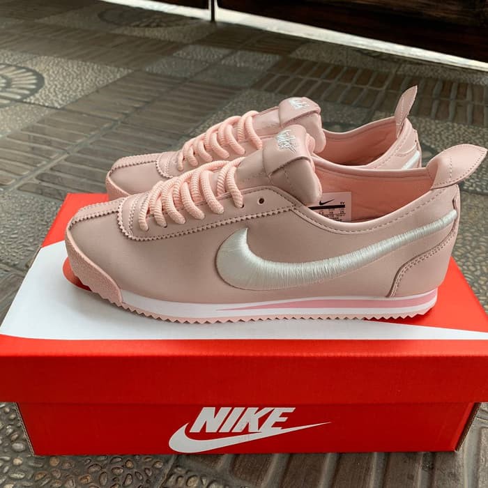 nike cortez peach
