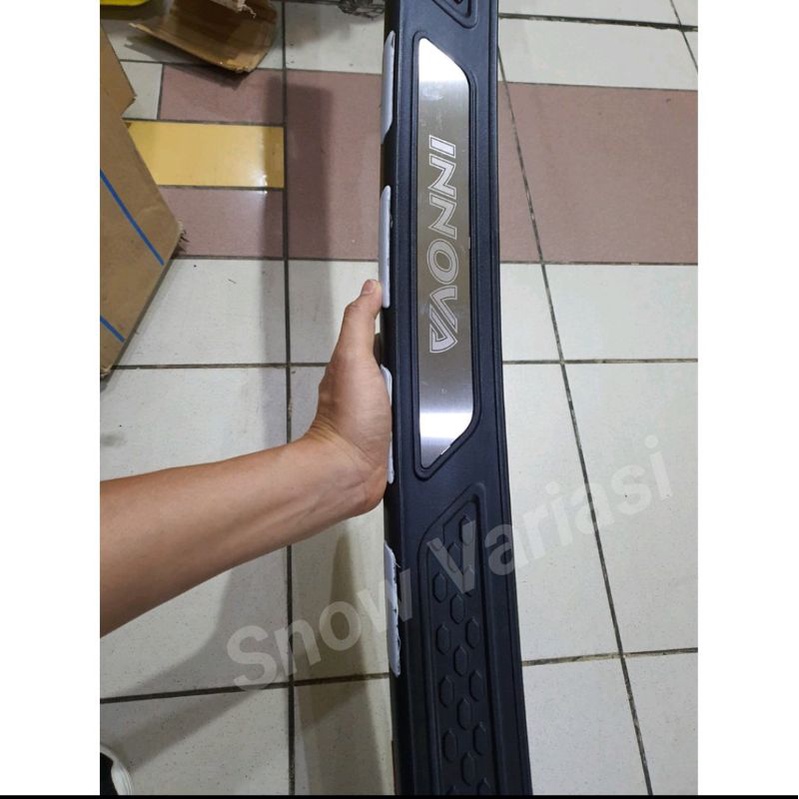 Sill plate sillplate belakang rear scuff plate innova reborn 2016 2018 reflector