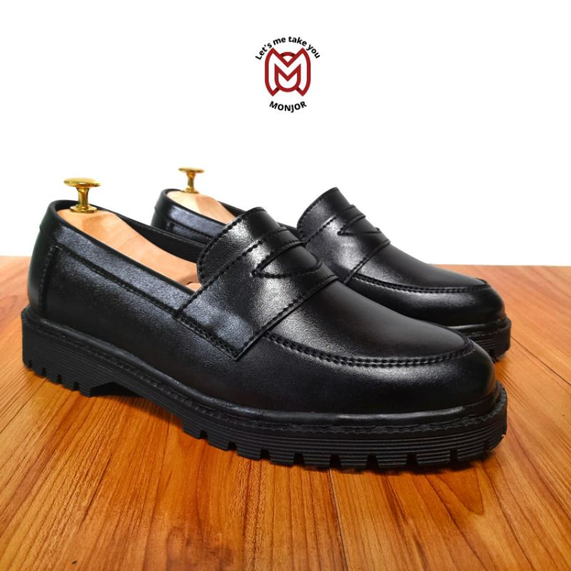 SEPATU PRIA FORMAL LOAFER KASUAL HITAM POLOS TERBARU