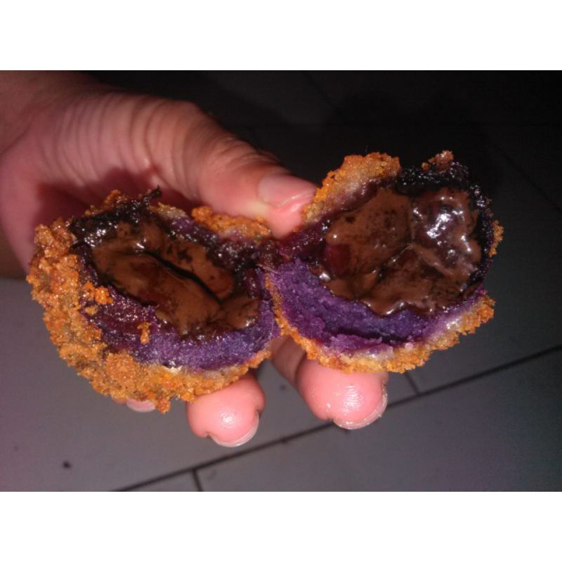 

bola ubi coklat lumer 10 biji