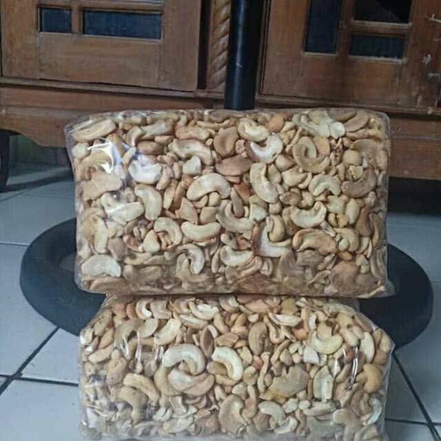 

Kacang mede pecahan 1kg