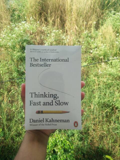 Thinking Fast and Slow - Daniel Kahneman (English) - bagus.bookstore