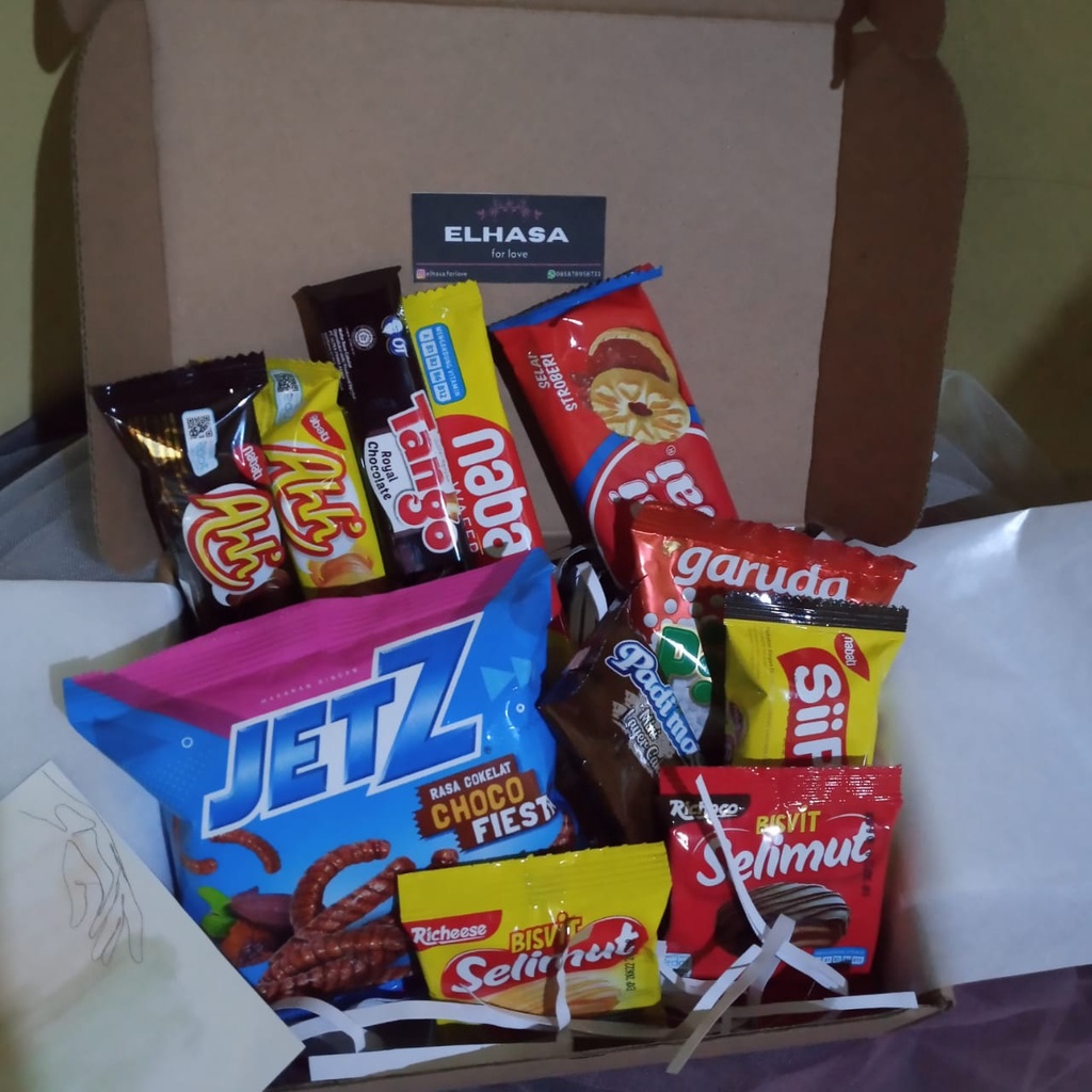 

Hampers jajan murah - snack box murah - gift box murah - hampers wisuda dan sempro - kado box murah