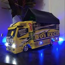 MINIATUR TRUK REMOT CONTROL + AUDIO BLUTUT