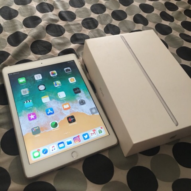New ipad 2018 9.7 inch wifi only 32GB silver ipad 6 ipad second preloved