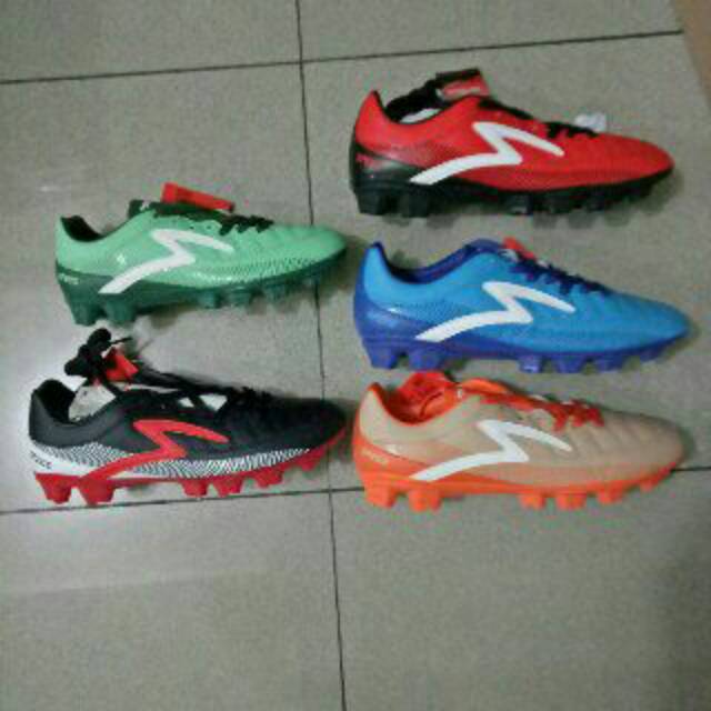 SEPATU BOLA SPECS ORI