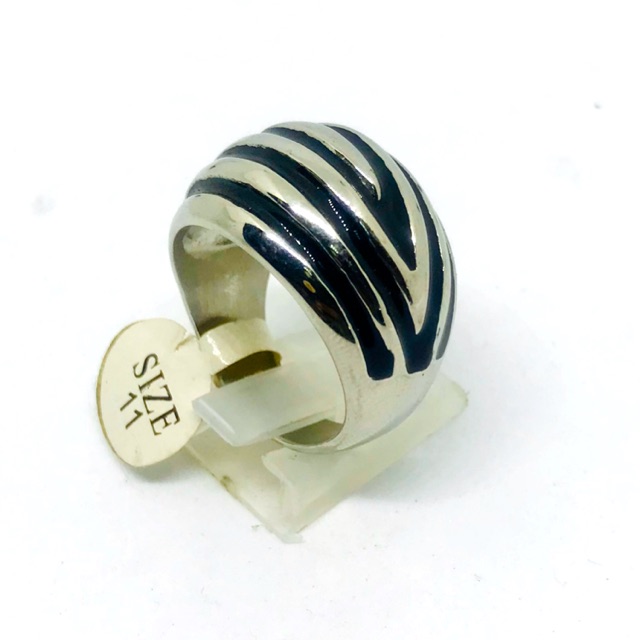 Cincin wanita// cincin titanium // cincin ethik bahan titanium bisa di pake pria dan wanita