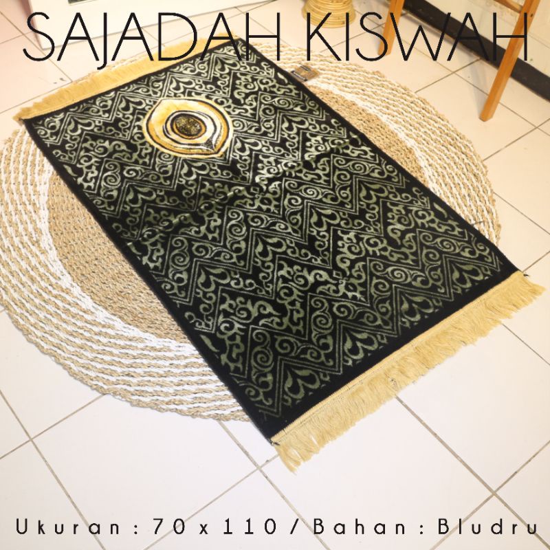 Sajadah Hitam Premium TEBAL LEMBUT DAN HALUS / Sajadah Kiswah Original KISWAH Motif Terbaru