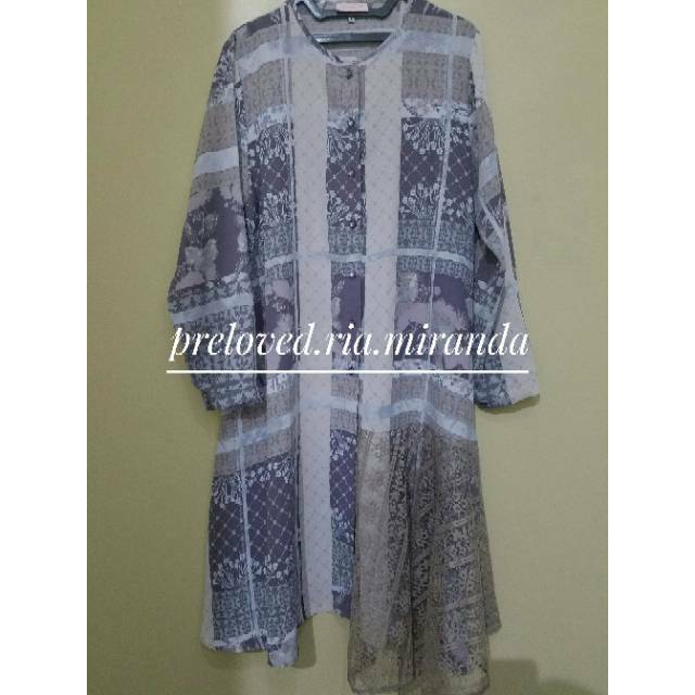 Tesias Tunik Ria Miranda