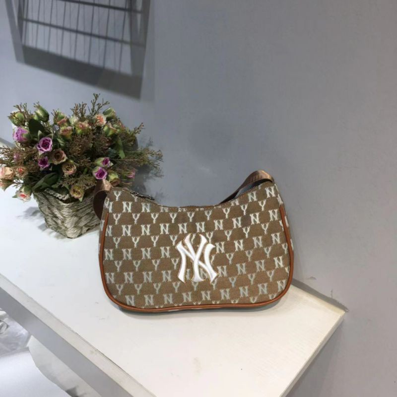 PGBAGS-TAS BAHU WANITA BORDIL NY/MLB MONOGRAM JACQUARD HOBO BAG YANKESS IMPORT/PREMIUM#188444