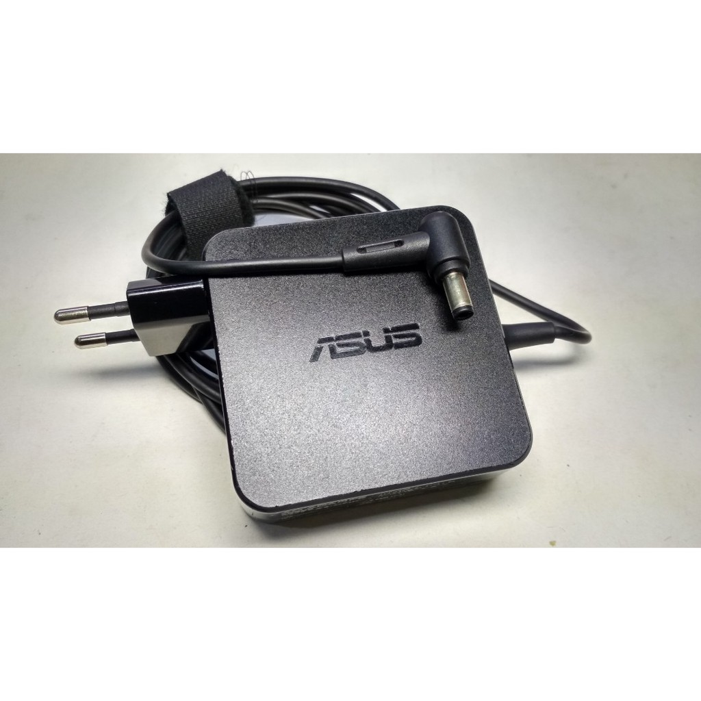 ADAPTOR ORIGINAL ASUS WALL 19V - 3.42A PLUG 5.5 X 2.5MM