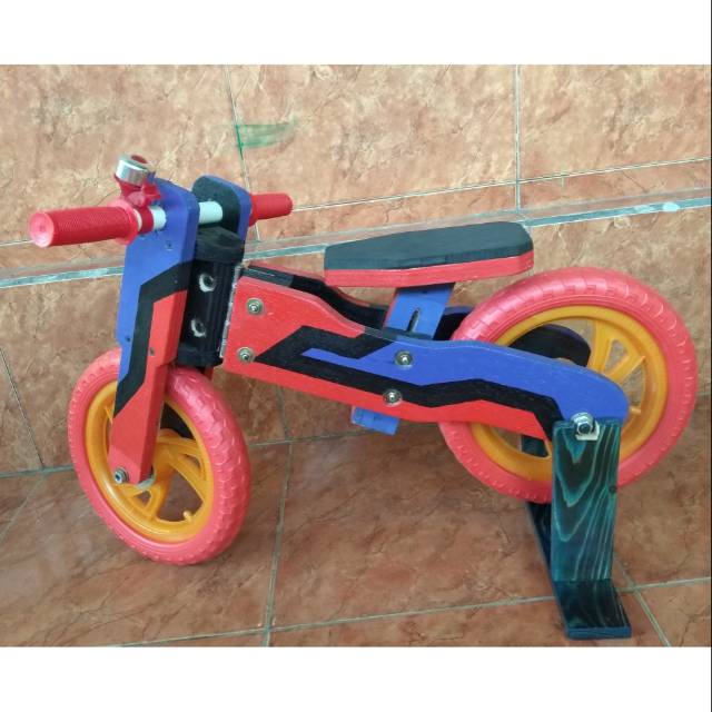 balance bike kayu