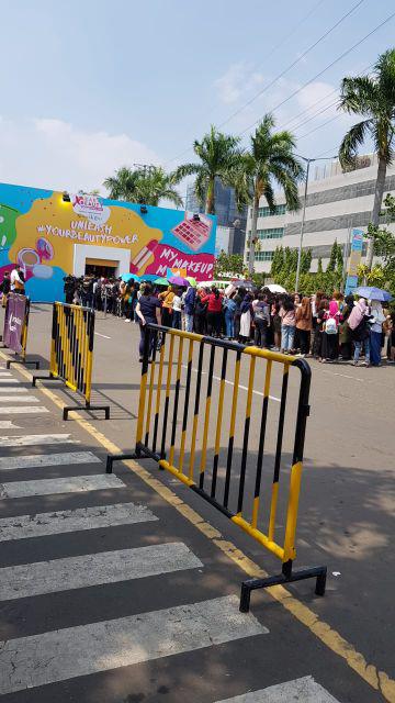 Spring Knife / Grendel Jendela