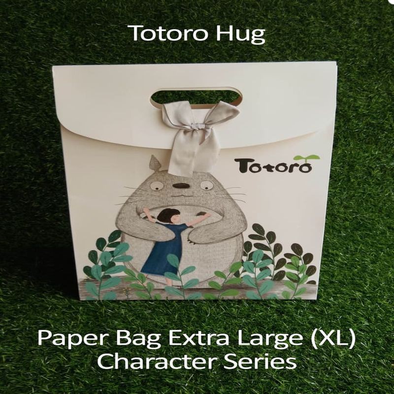 

Paper Bag Motif / Tas Kertas Kado / Tas Ulang tahun - XL TOTORO