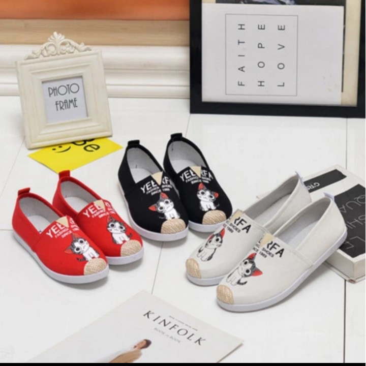 DINDA SEPATU WANITA SLIPON KUCING CAT CUTE BEST SELLER