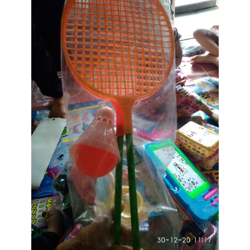 Reket mainan  anak