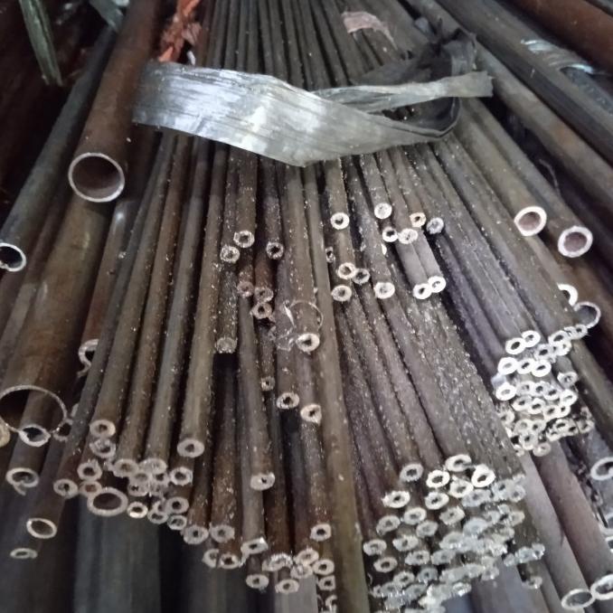 pipa besi od 4 mm tebal 0.8 mm x 4000 mm
