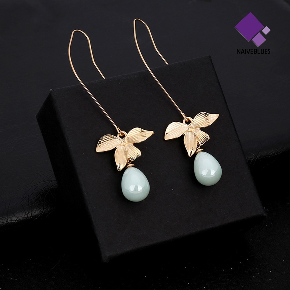 Anting Hook Bentuk Daun Aksen Mutiara Imitasi Bahan Alloy Untuk Wanita