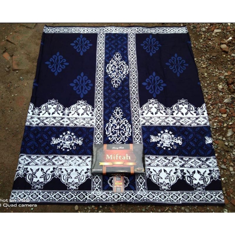 sarung cap dewasa batik pekalongan sarung miftah NU putih hitam biru