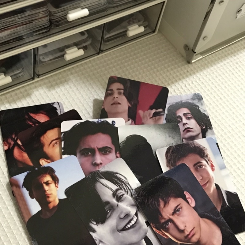 ROUNDED PHOTOCARDS AIDAN GALLAGHER
