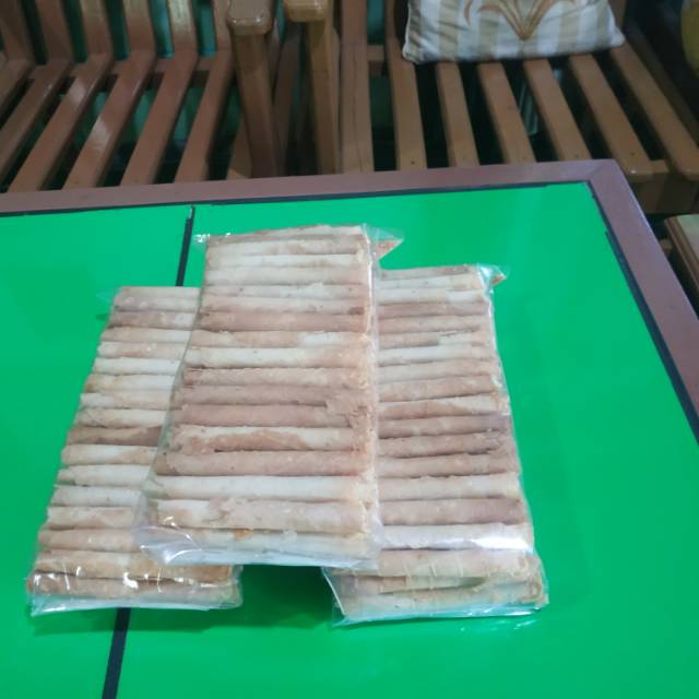 

Kue semprong wijen