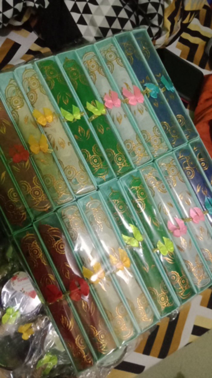 Isi 100pcs Souvenir Pernikahan Tatakan Gelas Box Mika