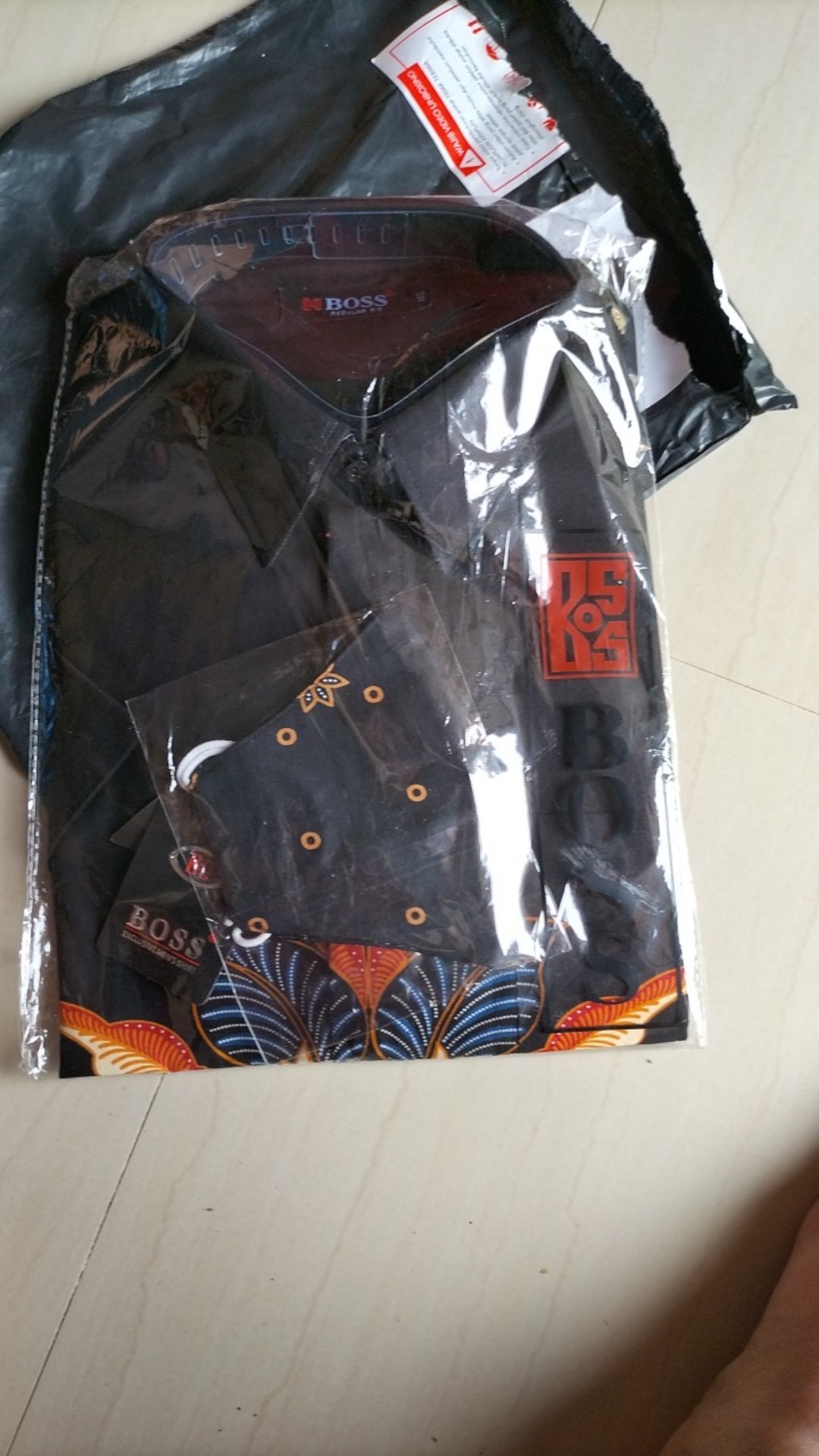 Boss Kemeja Batik Lengan Pendek Regular Fit 8117