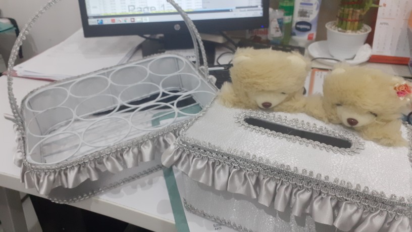 Tempat Aqua Gelas Isi 12 + Tempat Tissue Silver Abu