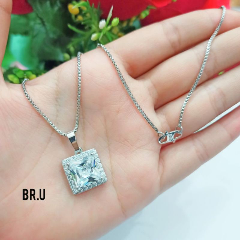 Fourfashion Kalung+Liontin Dewasa Batu Permata Kotak Kekinian PD108