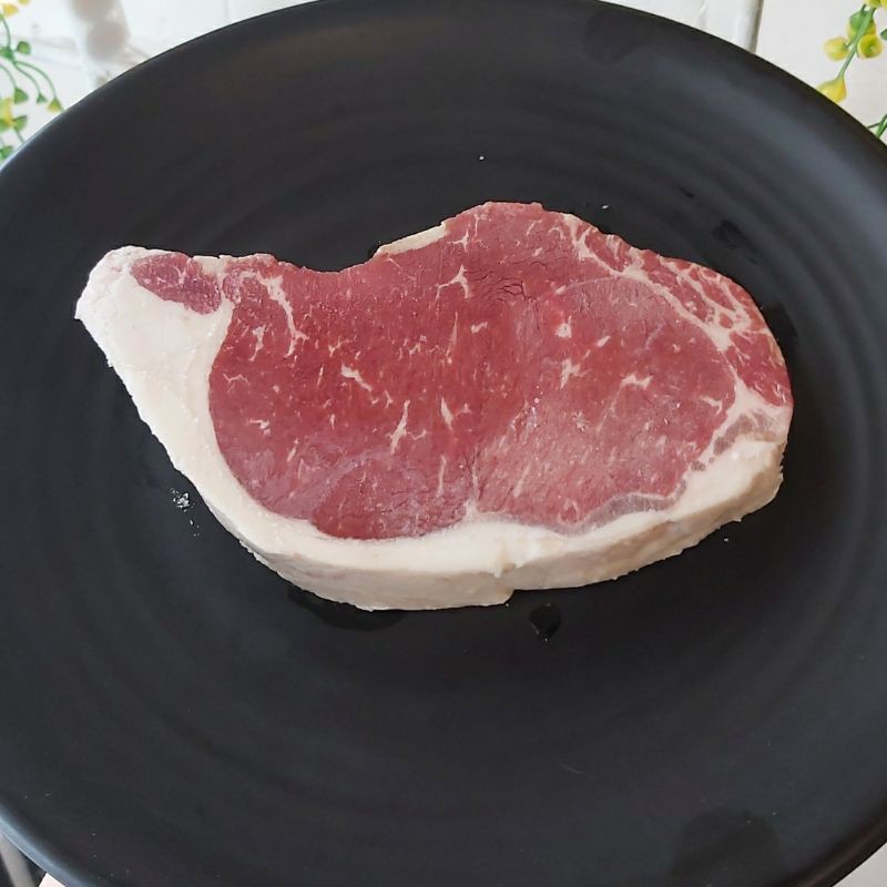 

Striploin Sirloin AUS Grain Feed Import Premium 200GR