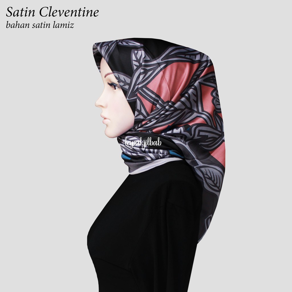 Dijual Lapak Jilbab   Jilbab Segiempat Satin Black Lamiz Motif Bunga Cleventine Diskon
