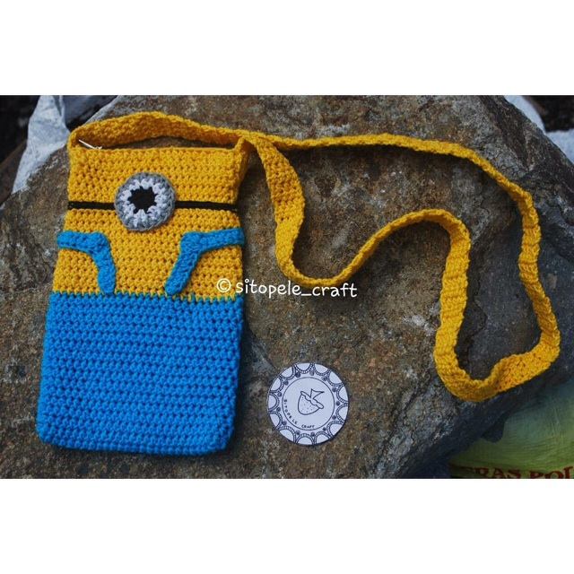 Tas anak rajut karakter minion