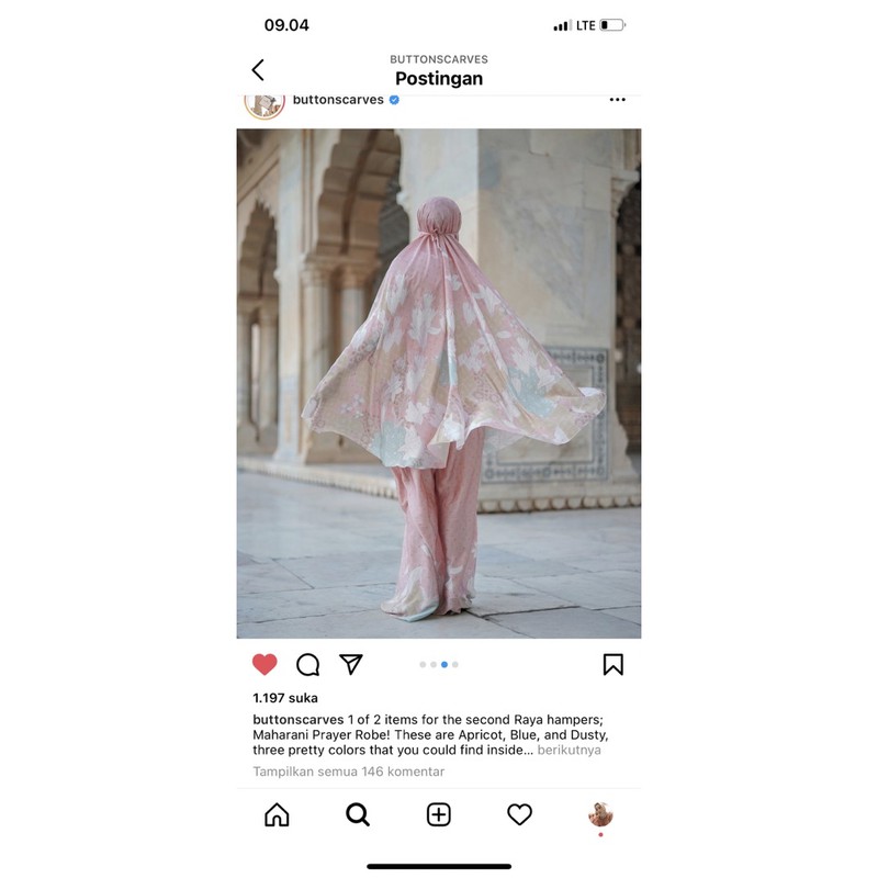 Buttonscarves prayer robe Maharani apricot