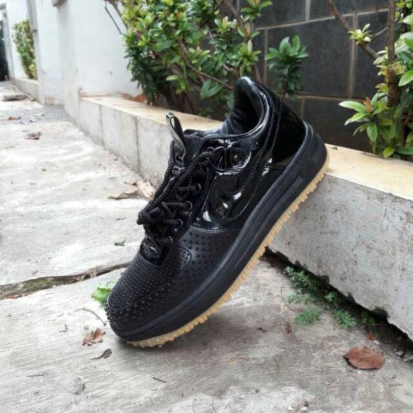 Sepatu Basket KuliahSepatu Nike Air Lunar Force One / Black / Sepatu Sneakers Casual