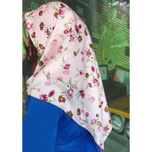 maxmara square hijab