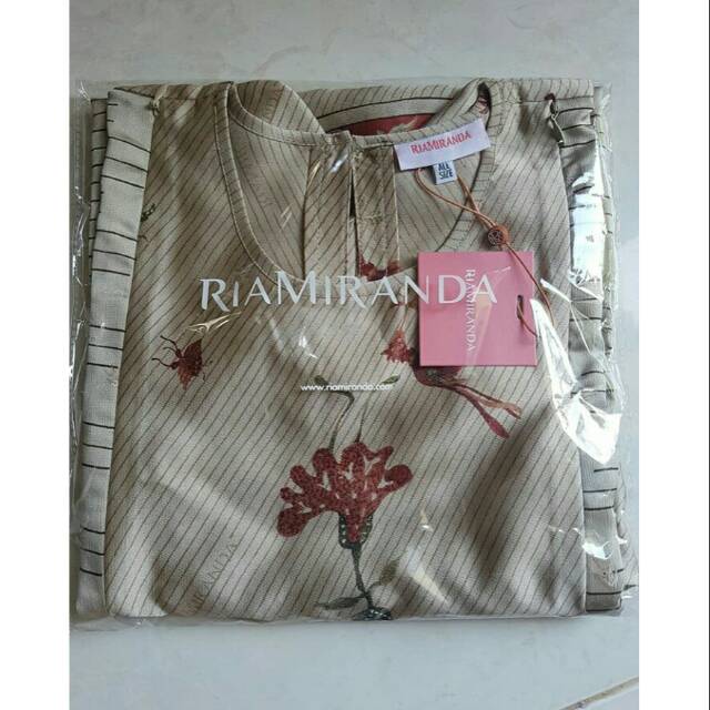 PL MIJIL TOP KHAKI RIAMIRANDA JARIK