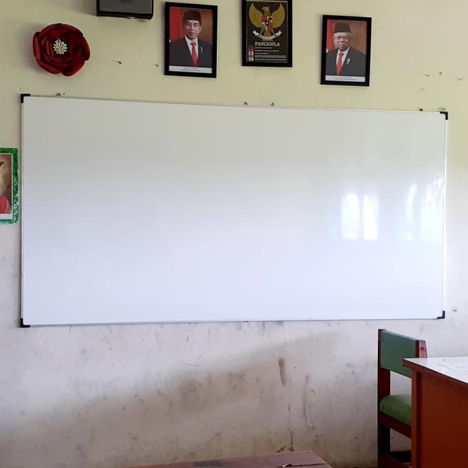 

white board Gantung 120 * 240 Cm