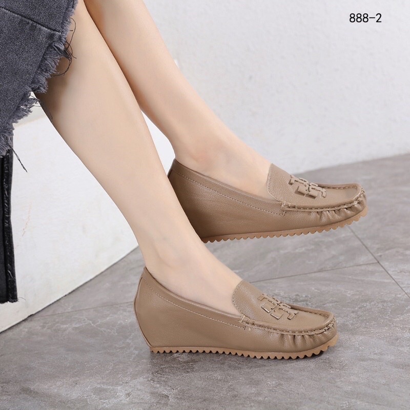 

Slip On Wedges 888-3