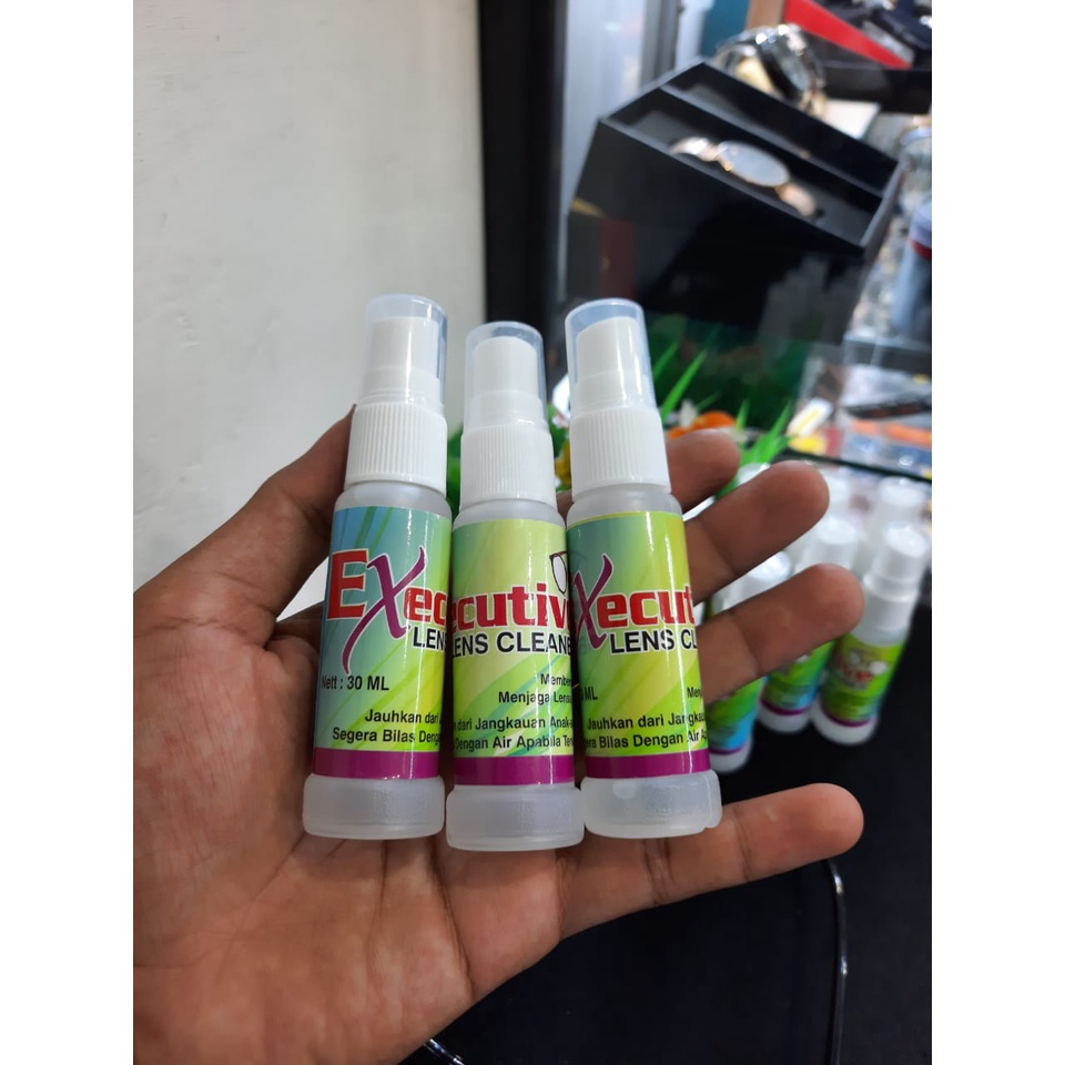 PEMBERSIH LENSA MERK EXECUTIVE KUALITAS PREMIUM BENTUK SPRAY DAN HARUM ISI 34ML CAIRAN/PEMBERSIH LENSA KACAMATA/PEMBERSIH FRAME KACAMATA/PEMBERSIH PEMBERSIH LENSA KAMERA/PEMBERSIH LAYAR HP/CAIRAN PEMBERSIH