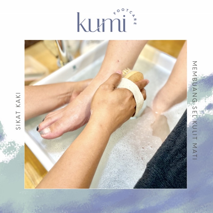 Kumi Foot Brush / Sikat kaki untuk pedicure