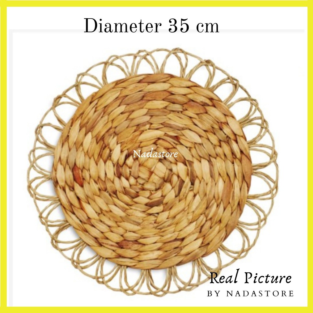 Nadastore Placemat Enceng Gondok Motif Kembang Diameter 35 CM